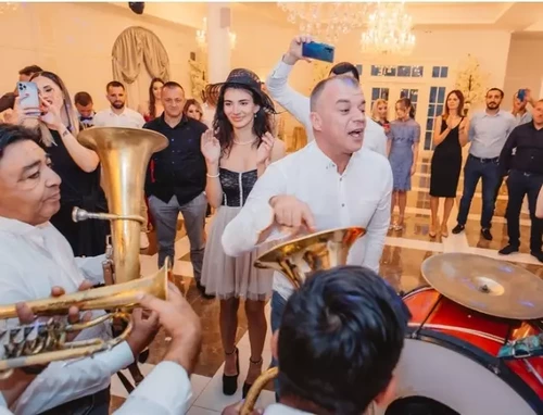 Trubači Bar na veselju